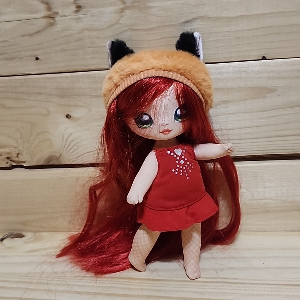 Na Na Na Foxy Roxy Surprise Doll 8in Series 1